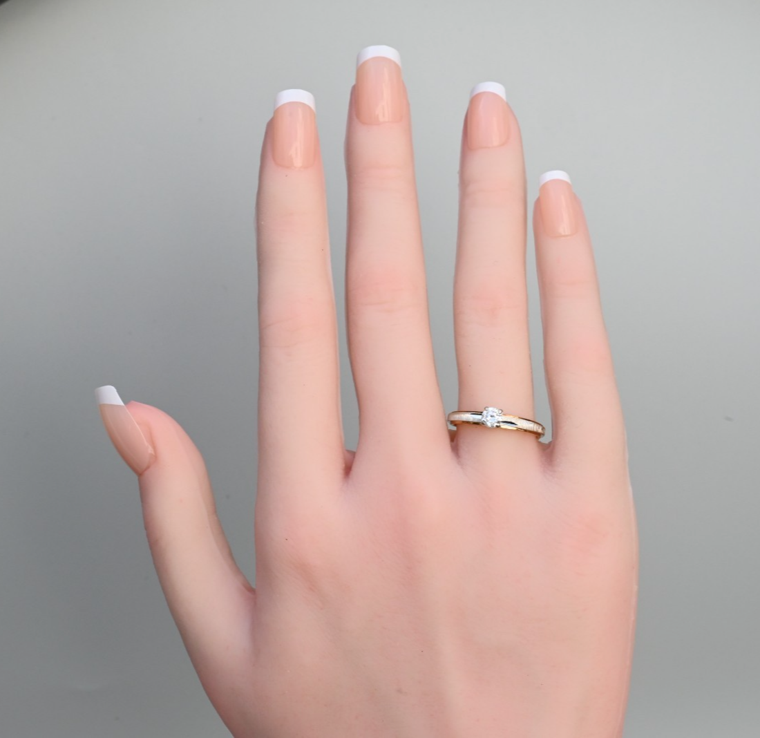 Wonderful Vintage Two Tone 14k Gold Ring with Clean .25 ct Round Diamond1