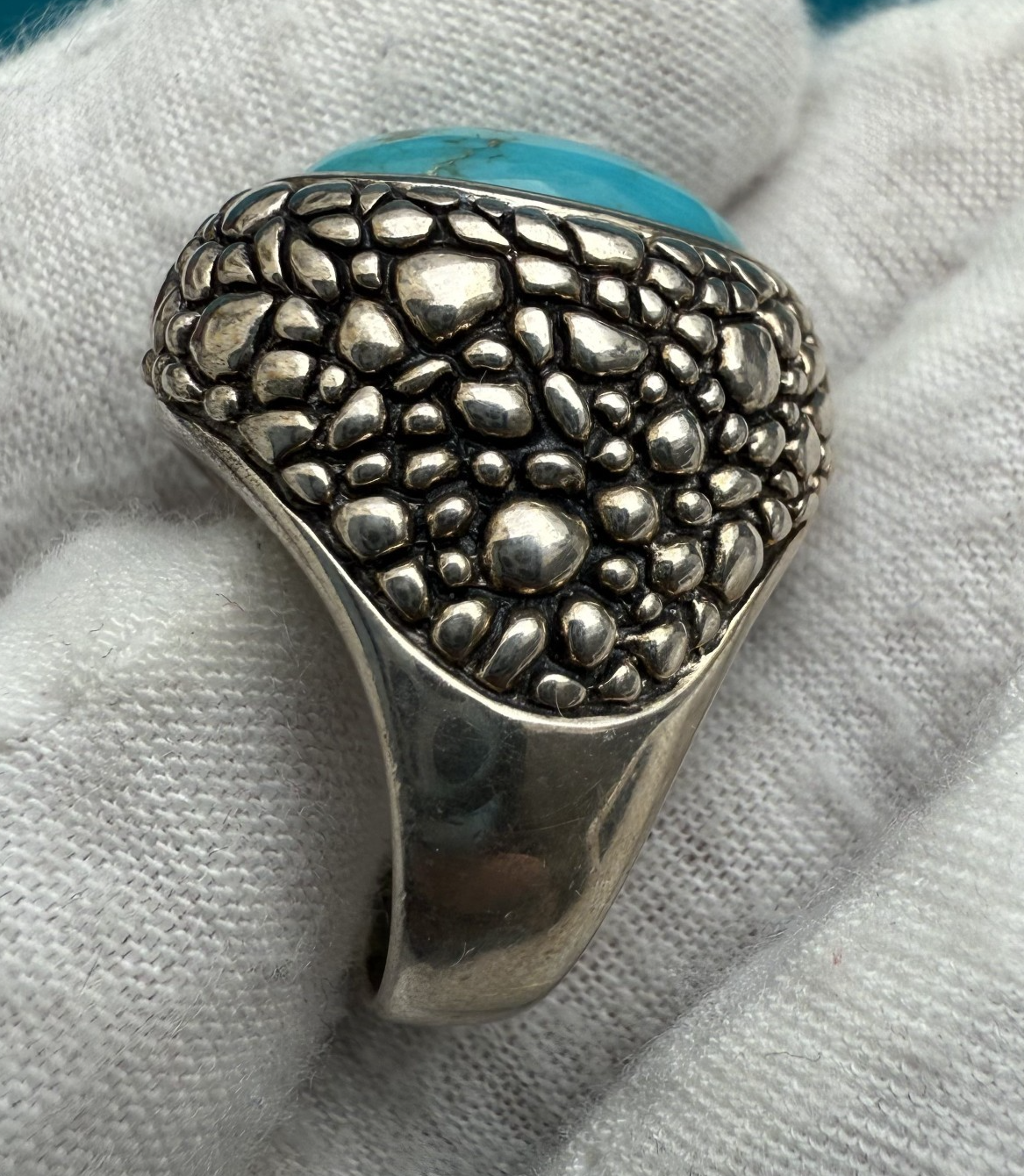 Gorgeous Whitney Kelly Sterling Silver & Turquoise Dome Ring w/ Pebbled Texture7