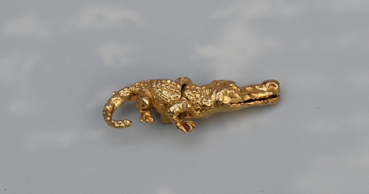Antique / Vintage .375 9K Gold Articulated Alligator Charm with Moveable Jaw0