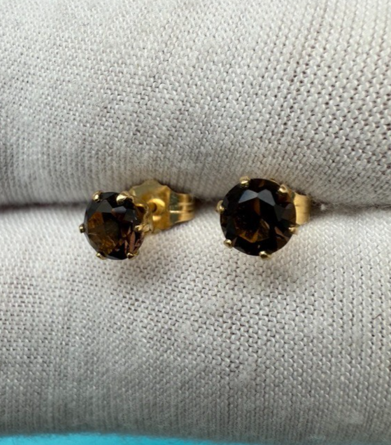Vintage 14k Yellow Gold Stud Earrings with Brilliant Cut Gems 1