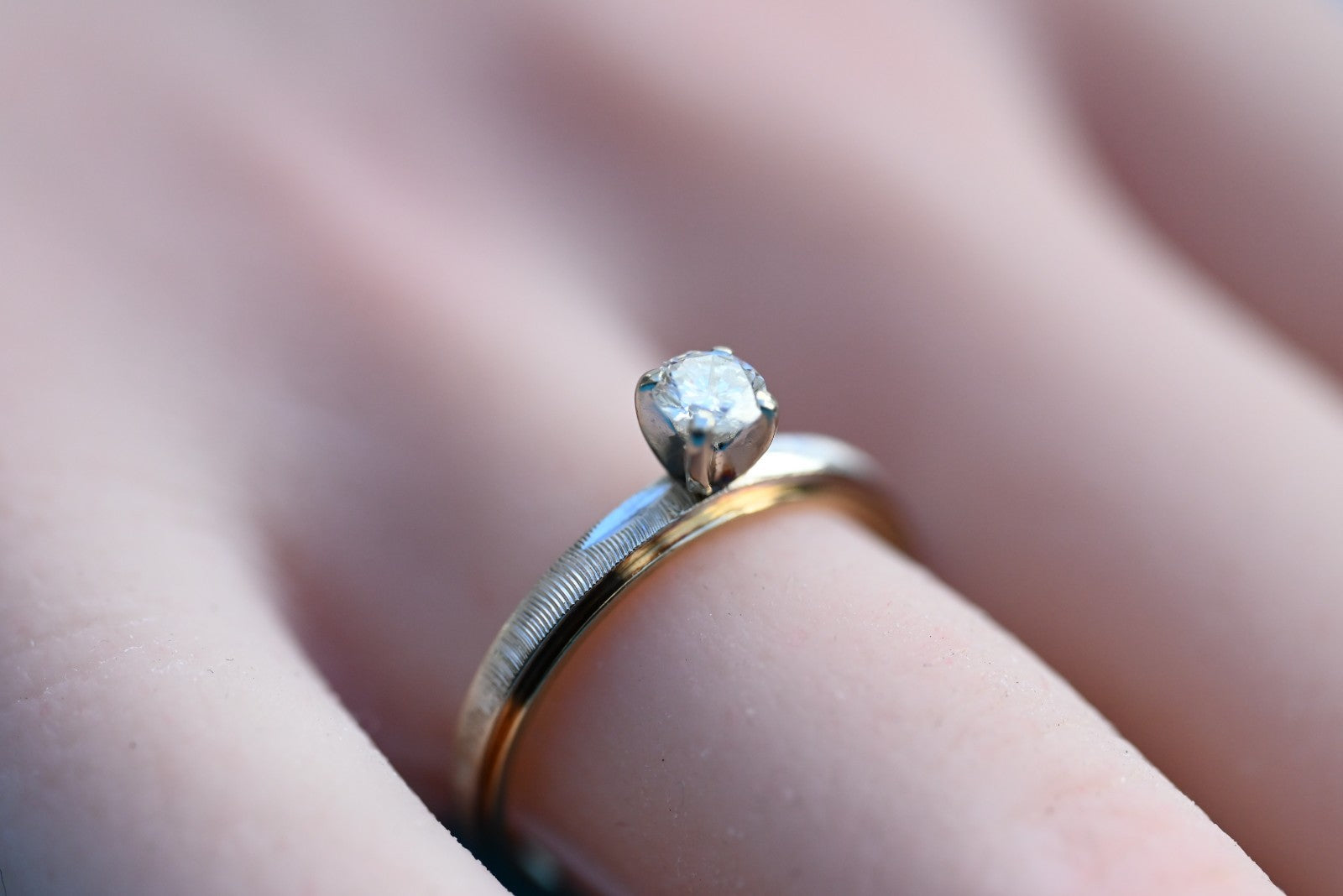Gorgeous Vintage 14k Yellow Gold Ring W/ .25 Ct Diamond Solitaire2
