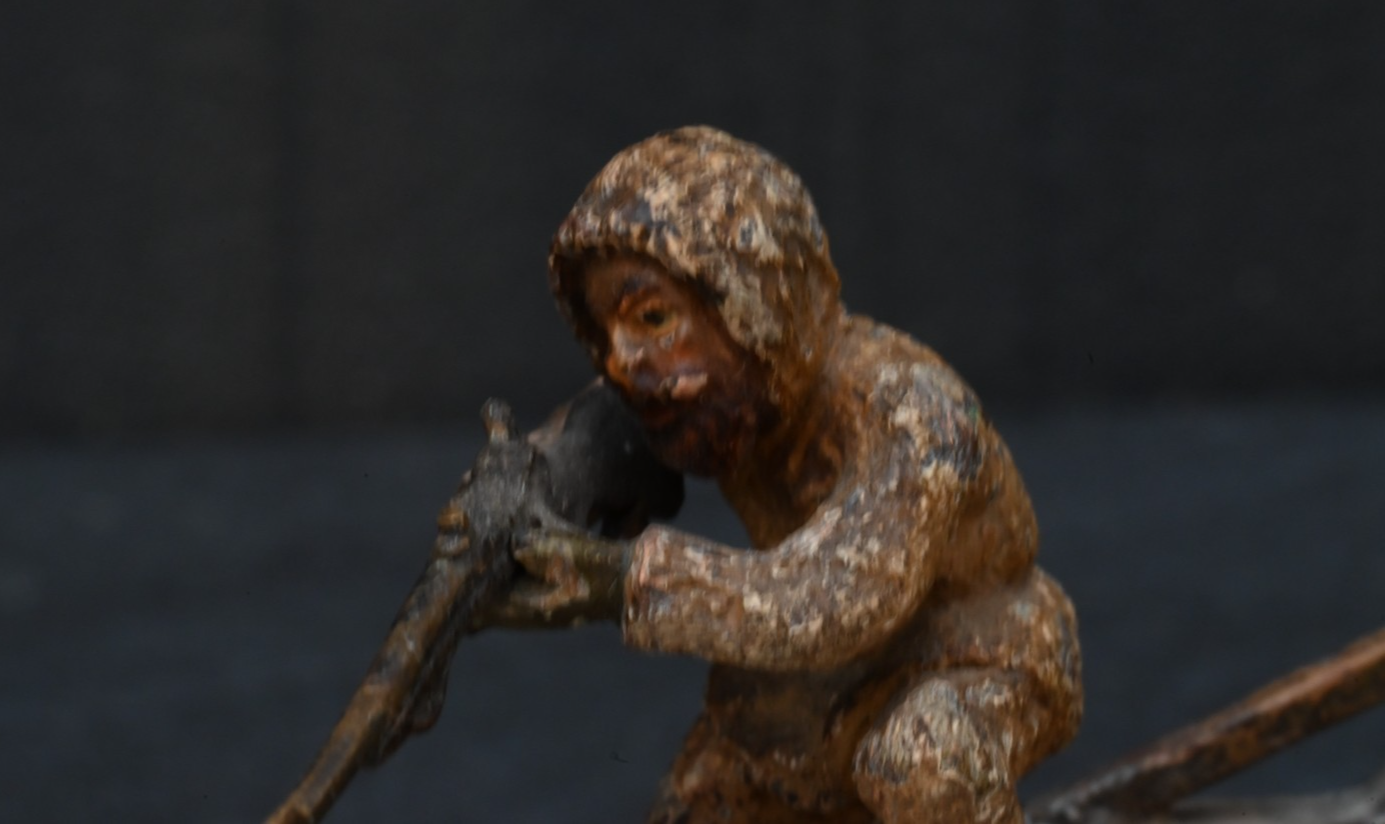 Trilling Antique 1900s Austrian Vienna Cold Painted Bronze Hunter  & Polar Bear7