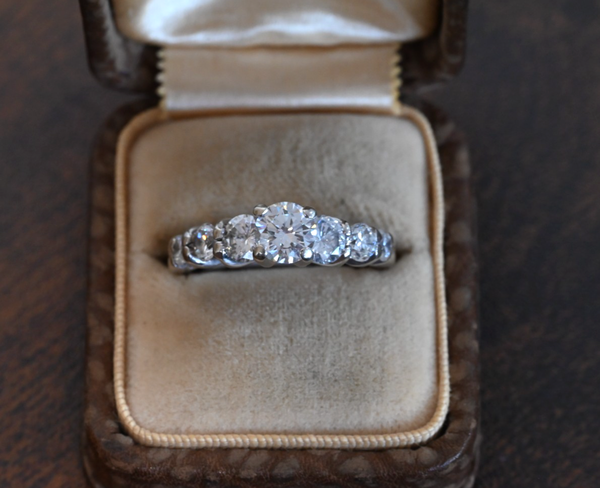 Gorgeous Multi Natural Round Brilliant Diamond Ring 1.85 Cttw  IGI Certified0