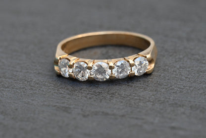 Lovely  14K Yellow Gold 5-Stone Diamond Band Signed MAC3