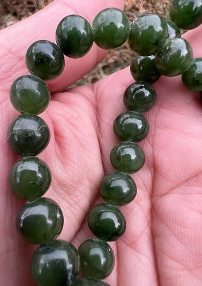Vibrant Green Antique / Vintage Spinach Natural Nephrite Jade Beaded Necklace3