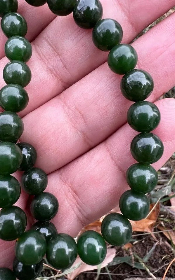 Small Green Antique / Vintage Spinach Natural Nephrite Jade Beaded Necklace6