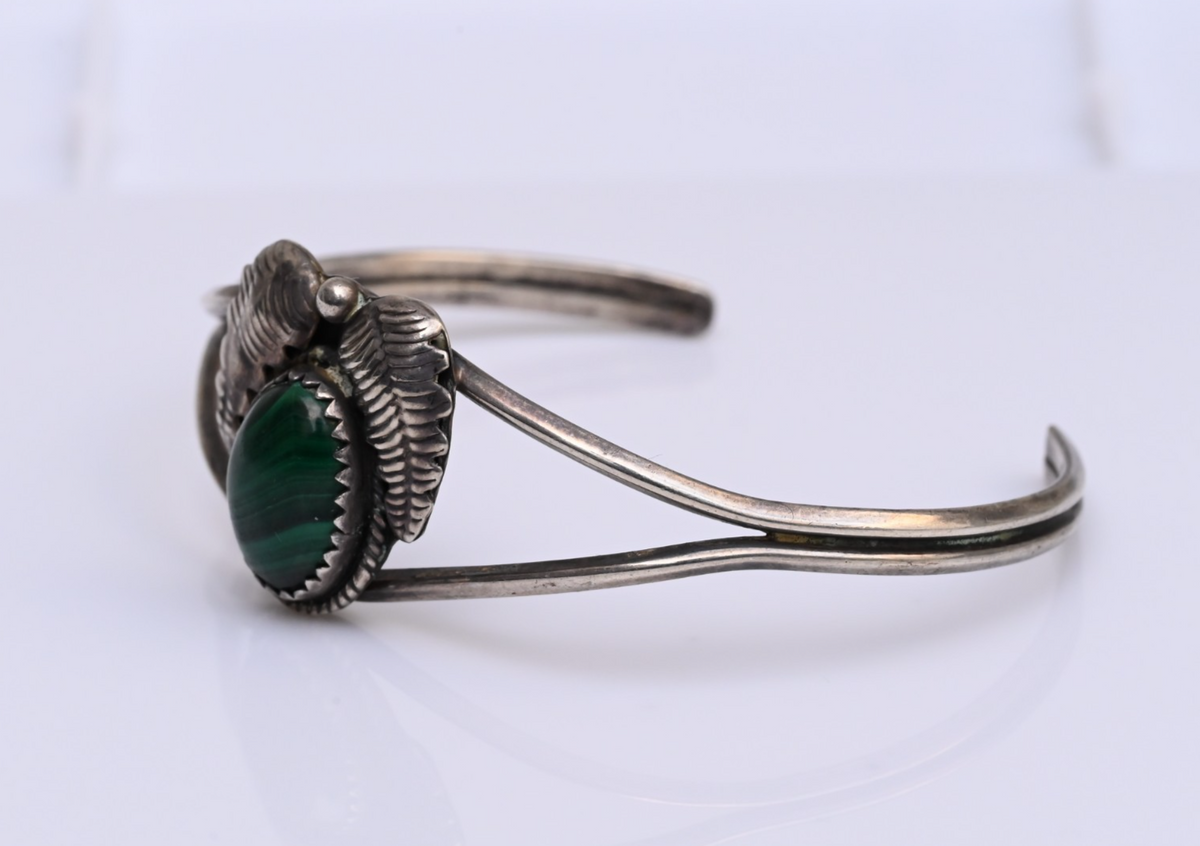 Early Vintage Southwestern Sterling Silver and Green Malachite Cuff Bracelet3