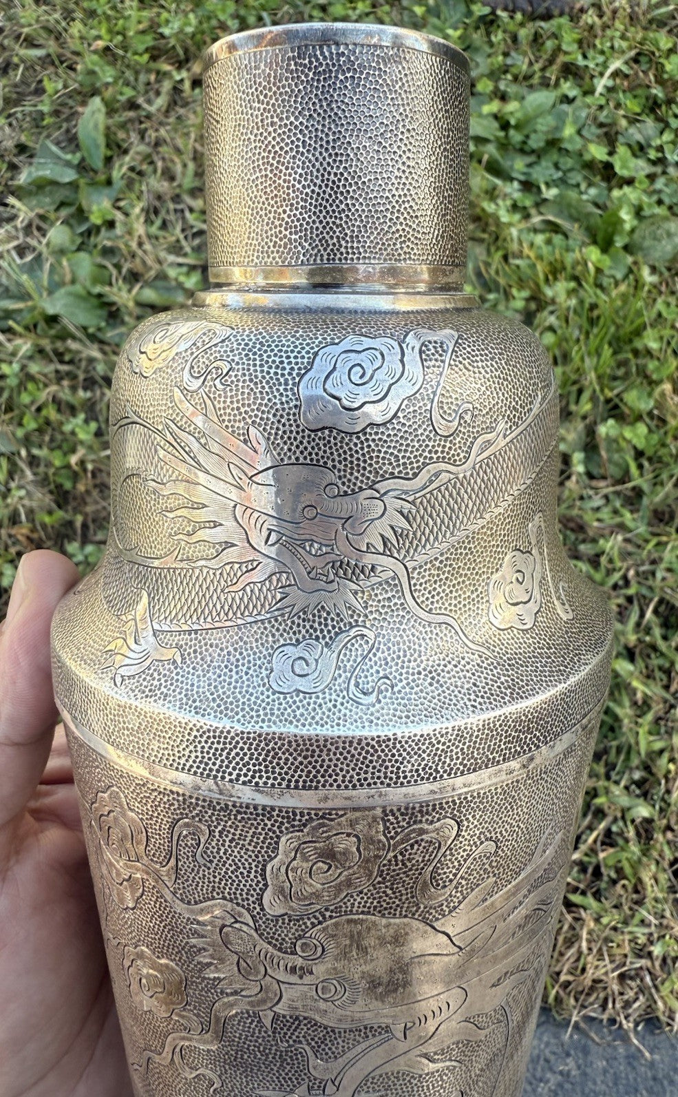 Etched Antique Dragon Design Teh Ling Export Silver Cocktail Shaker 615 Grams2