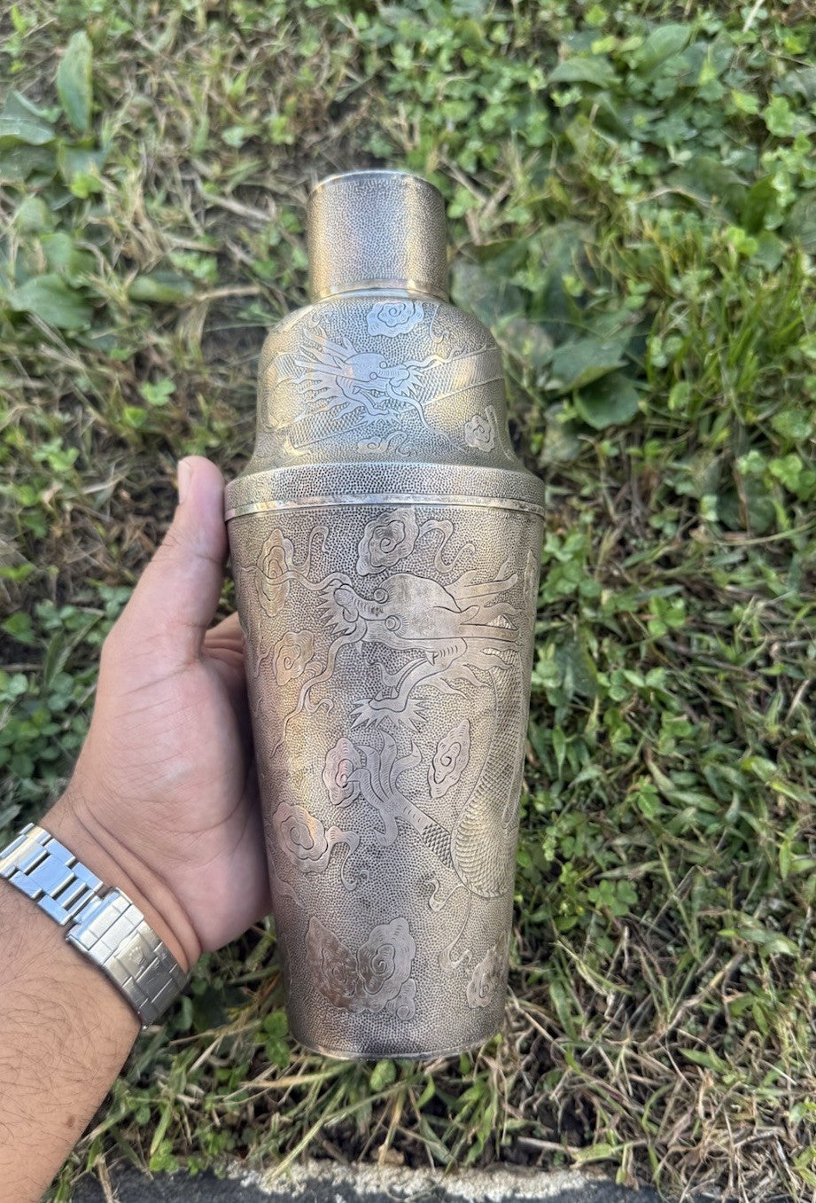 Etched Antique Dragon Design Teh Ling Export Silver Cocktail Shaker 615 Grams0