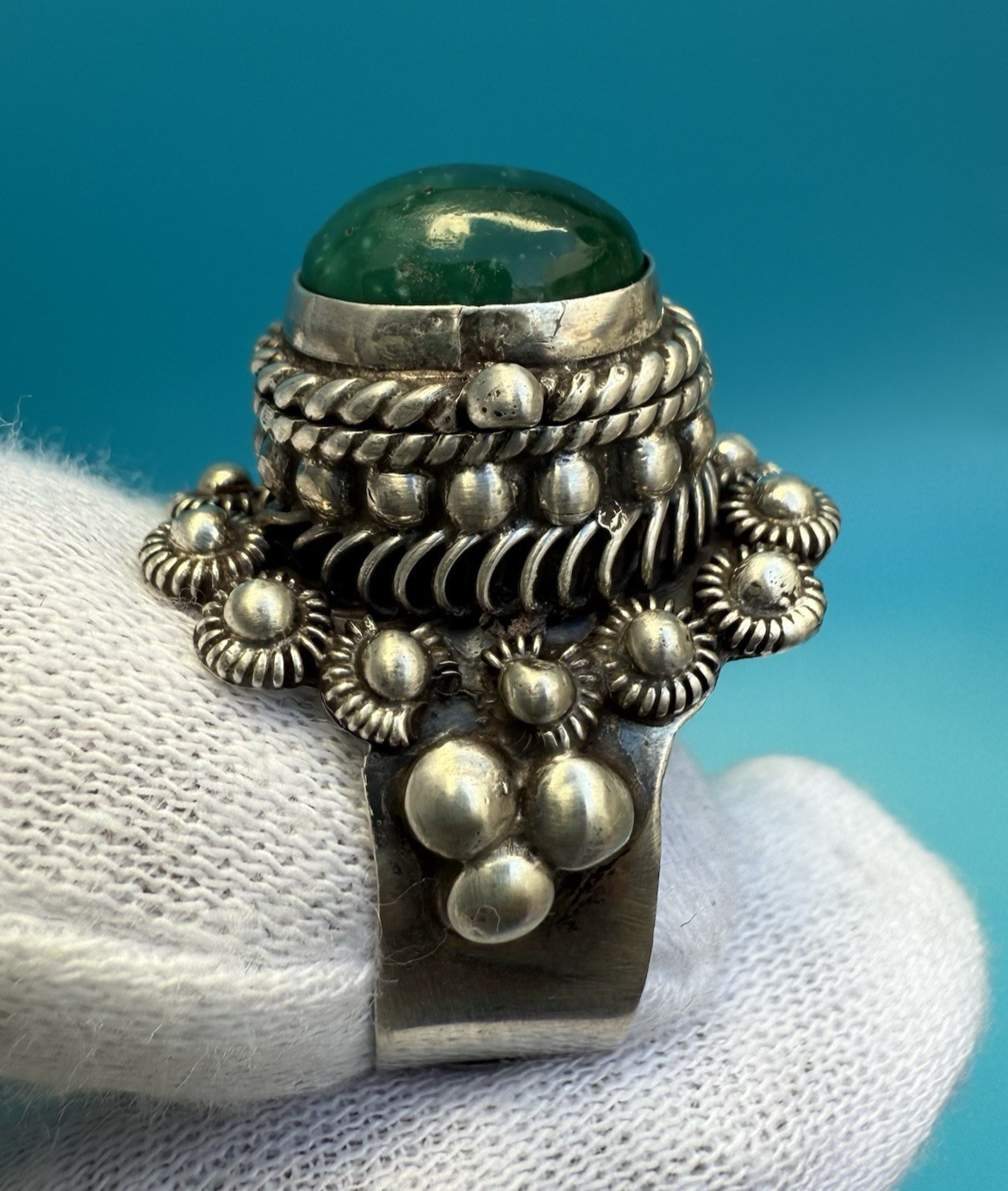 Gorgeous Vintage Taxco Sterling Silver Green Onyx Poison / Locket Ring2