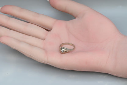 Lovely Art Deco era Ring with Intricate Filigree Work & Antique Cut Diamonds5