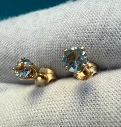 Brilliant Cut Aquamarine / Topaz Stud Earrings in 14k Yellow Gold 2