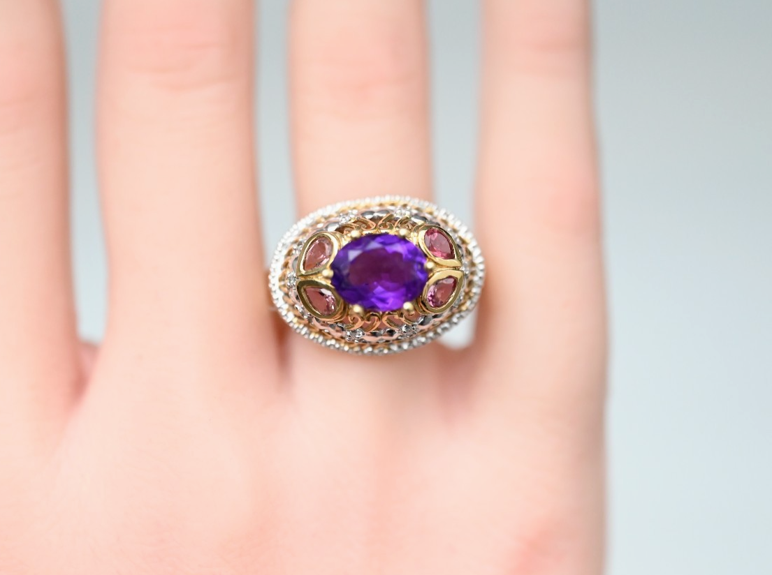 Eye-Catching Vintage Two Tone 10k Gold Cocktail Ring with Faceted Oval Amethyst6