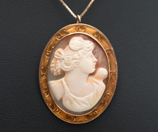 Antique 1900s Carved Shell Cameo Portrait of Woman Set in 10K Yellow Gold0
