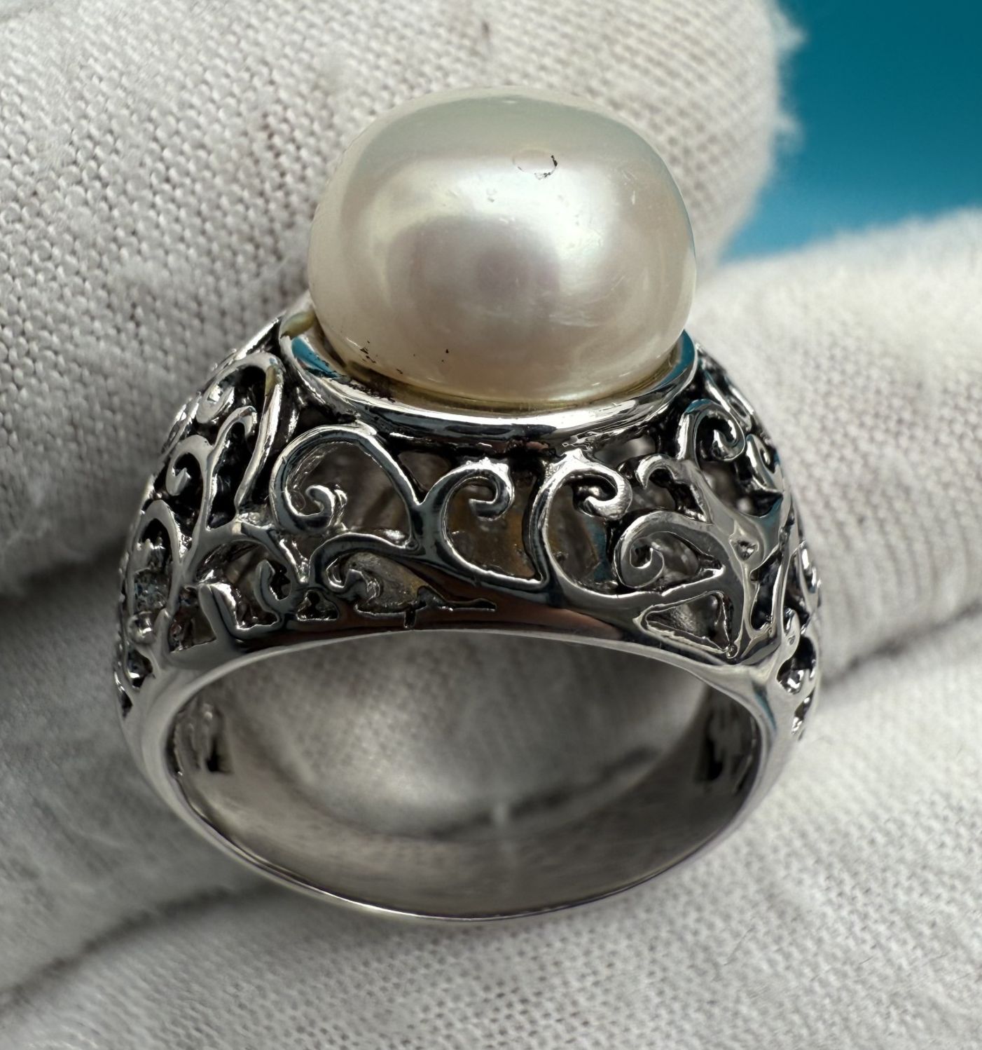 Gorgeous Sterling Silver Ring with Large Cultured Pearl & Intricate Openwork8