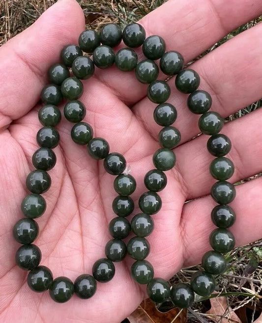 Rich Green Antique / Vintage Spinach Natural Nephrite Jade Beaded Necklace0