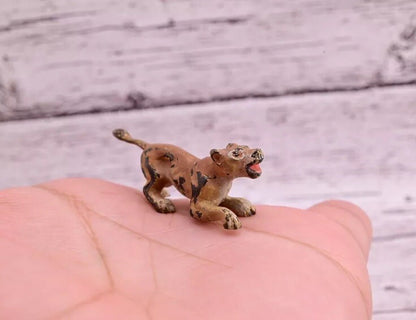 Rare Antique Austrian Vienna Cold Painted Bronze Figure of Lioness7
