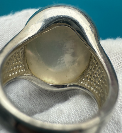 Vintgage Whitney Kelly Sterling Silver Ring with Faceted Mother of Pearl 7