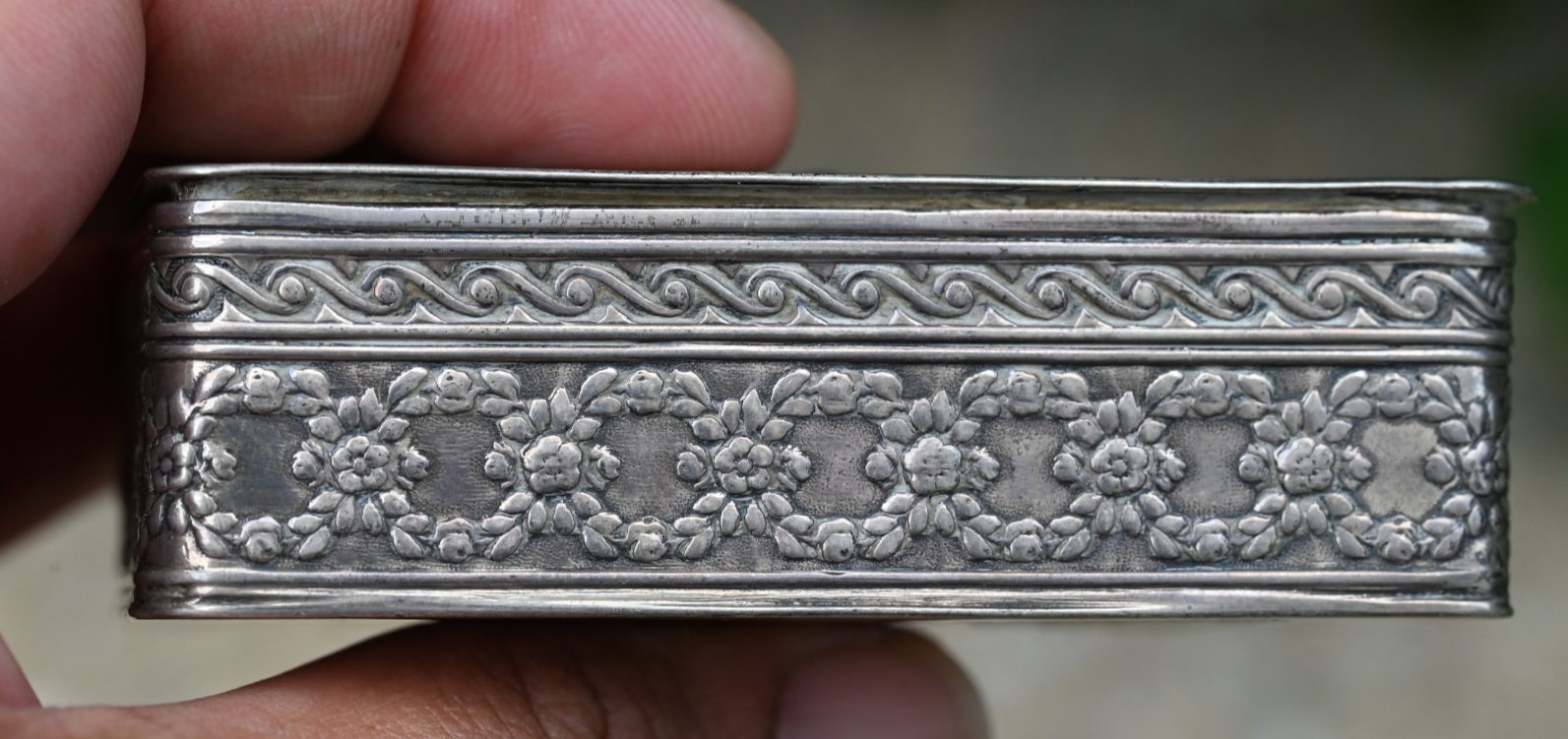 Gorgeous Antique European Floral Decorated Trinket Box .800 Silver /925 Sterling3