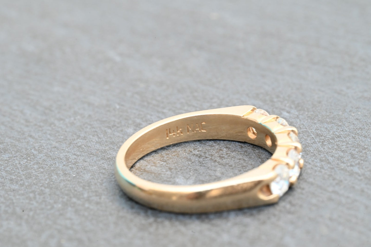 Lovely  14K Yellow Gold 5-Stone Diamond Band Signed MAC5