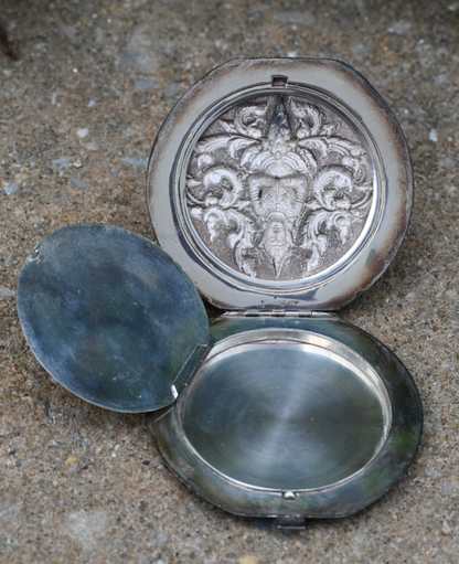 Detailed Antique Alex & Co. Siam Repousse Sterling Silver Compact Powder Case3