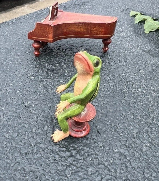 Gorgeous Cold Painted Austrian Vienna Cold Painted Musical Frog Pianist ￼￼9