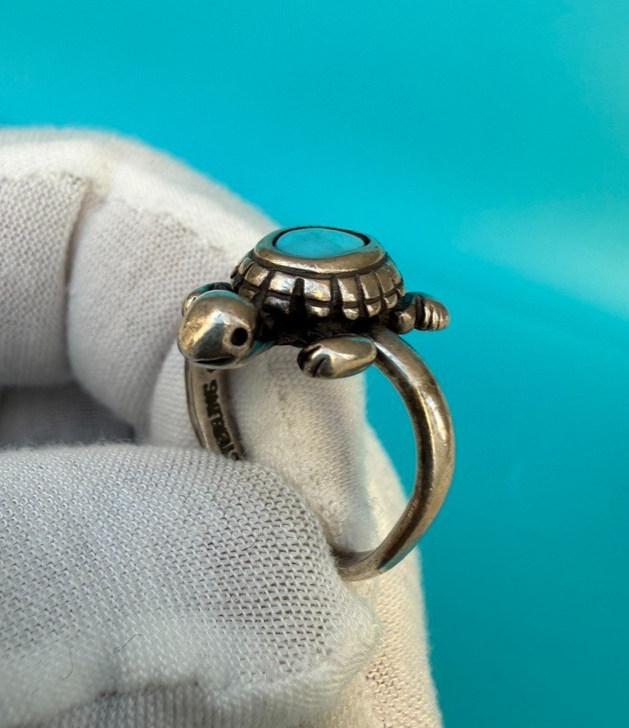 Beautiful Sterling Silver Southwest Style Ring w/ Cute Turtle Design 3