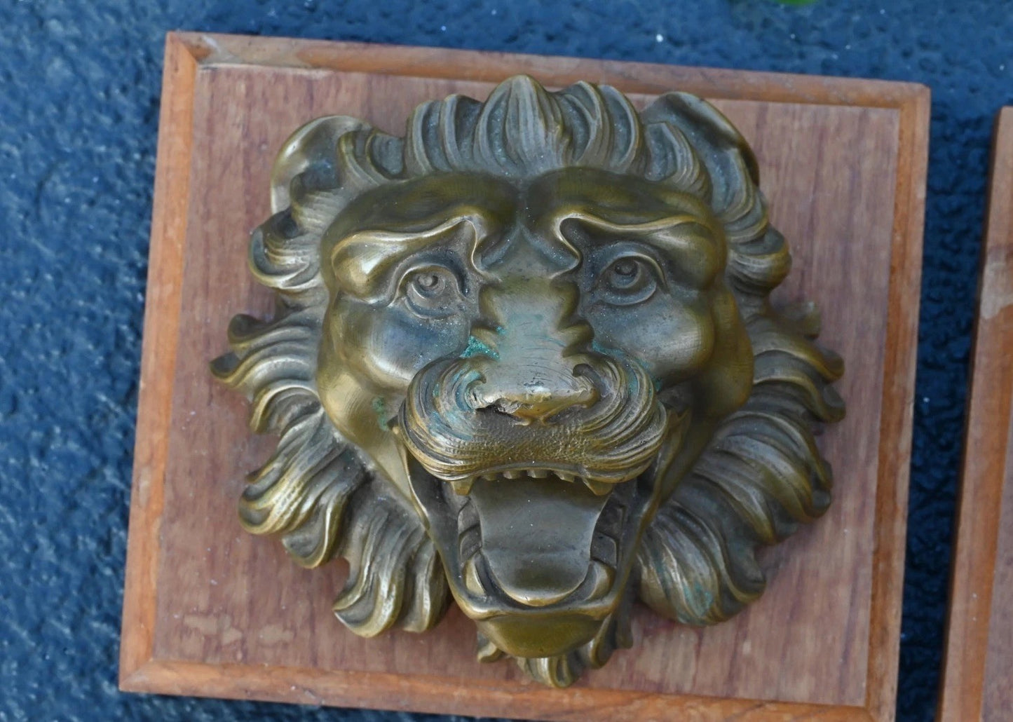 Superb Antique / Vintage Solid Bronze Lion Head Wall Ornaments1