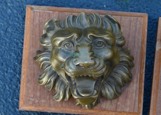 Superb Antique / Vintage Solid Bronze Lion Head Wall Ornaments1