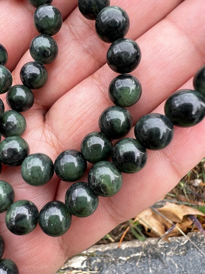 Great Deep Green Antique / Vintage Spinach Natural Nephrite Jade Beaded Necklace5