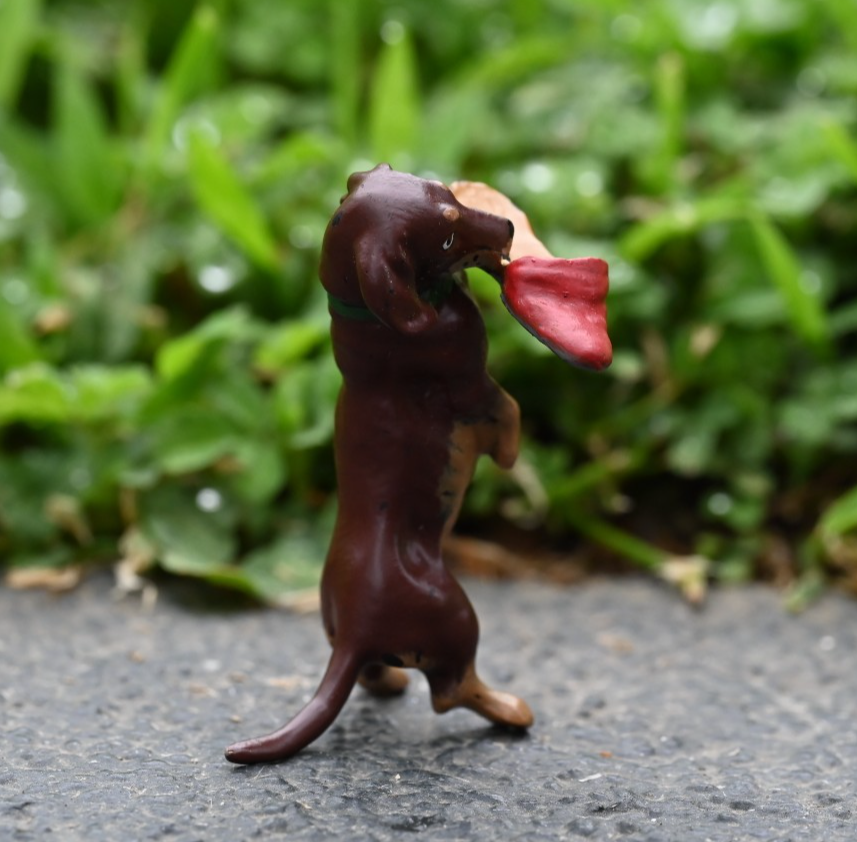 Fritz Bermann Austrian Vienna Cold Painted Bronze Dachshund Dog Chewing Slipper1