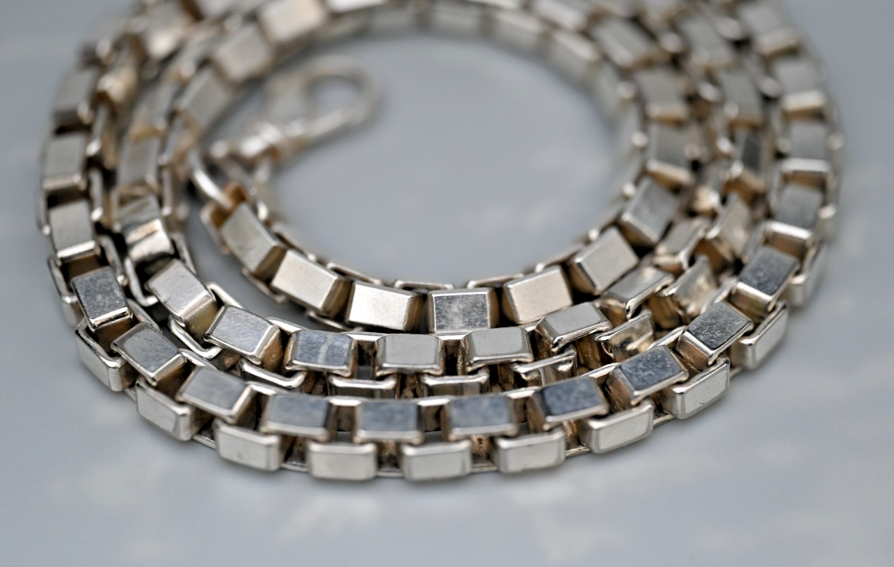 Heavy Unisex Italian Sterling Silver 22" L  7 mm Box / Rolo Link Chain Necklace8