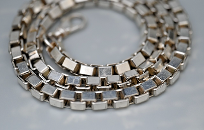 Heavy Unisex Italian Sterling Silver 22" L  7 mm Box / Rolo Link Chain Necklace8