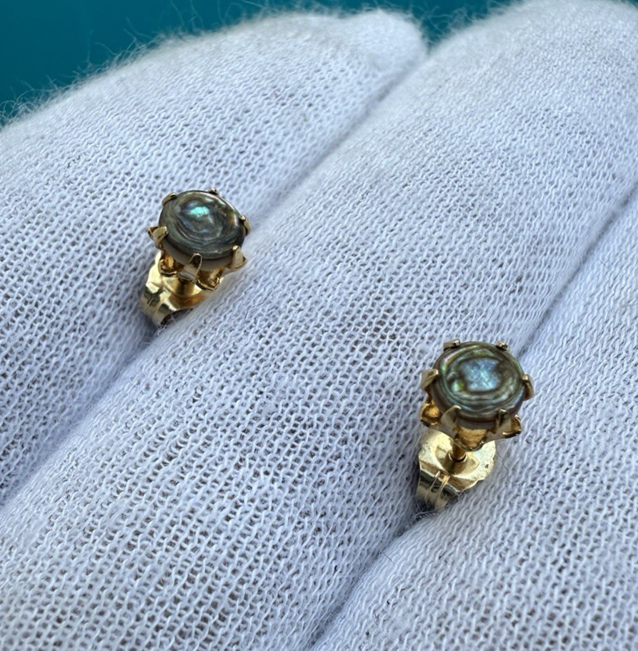 Awesome Stud 14k Yellow Gold Earrings with Shell or Opal Gems 2