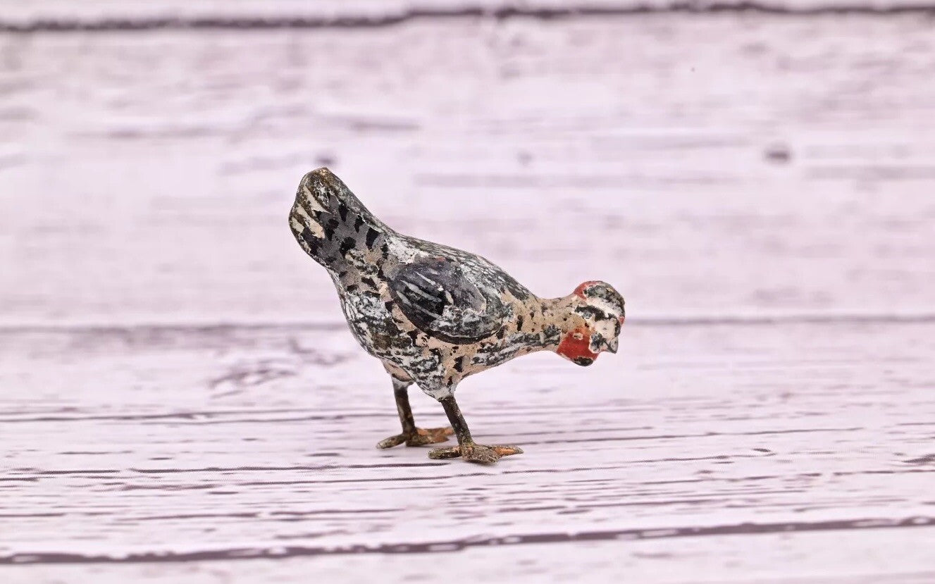 1900s Antique Austrian Vienna Cold Painted Bronze Figure of Chicken Searching10
