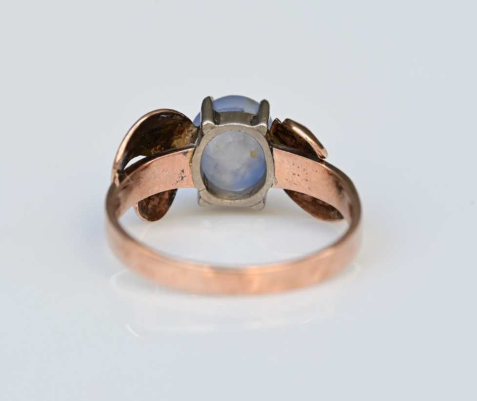 Early Vintage or Antique Natural Pale Blue Star Sapphire Cabochon Gold Ring2