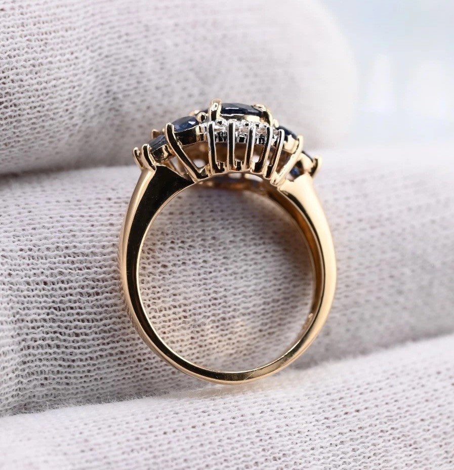 Lovely Natural Sapphire & Diamond Ring in 14K Yellow Gold6