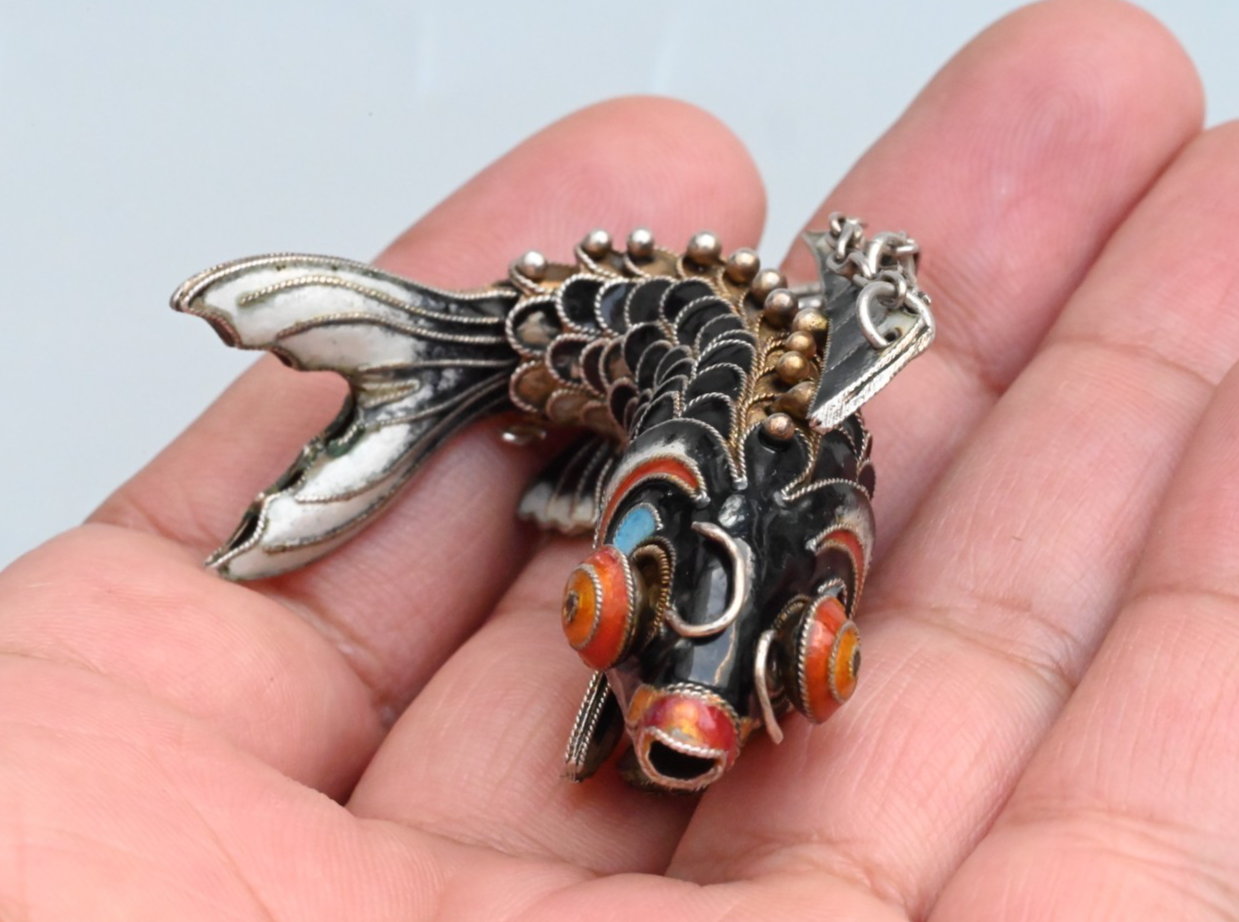 Vintage Chinese Export Silver and Cloisonné Enamel Articulated Fish Pendant4