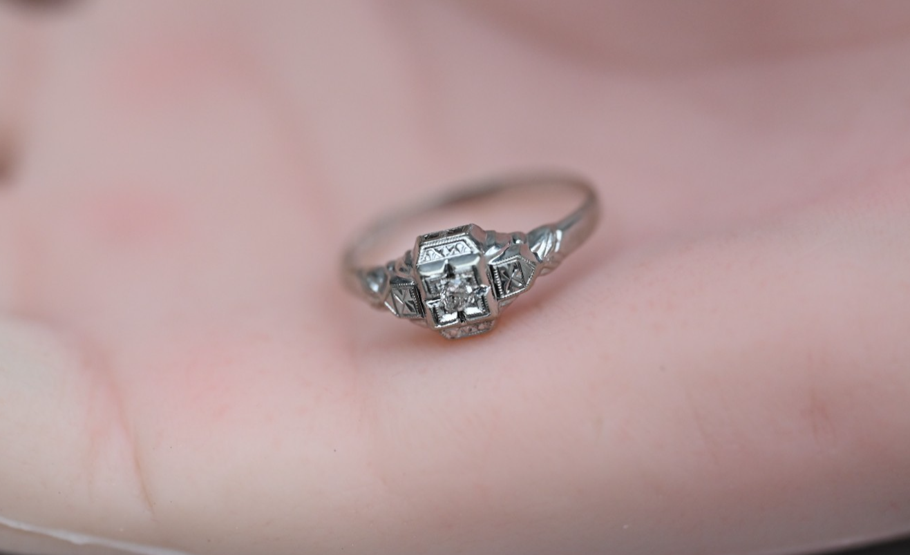 Authentic Antique Art Deco 1920s - 1930s 14K WG Filigree & Diamond Ring7