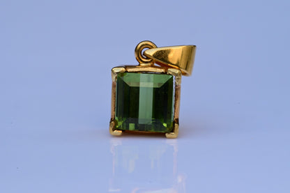 Stunning & Vibrant Light Green 5 ct Tourmaline Gemstone set in 22K Yellow Gold2