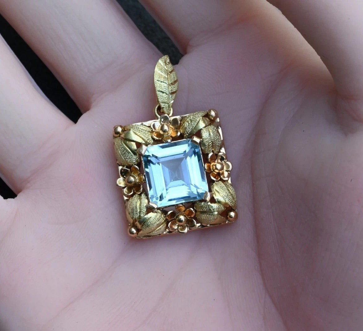 Stunning Art Nouveau Period Aquamarine 18K Tri-Color Gold Floral Pendant0