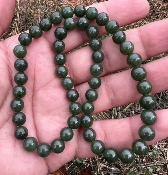 Lovely Green Antique / Vintage Spinach Natural Nephrite Jade Beaded Necklace #180