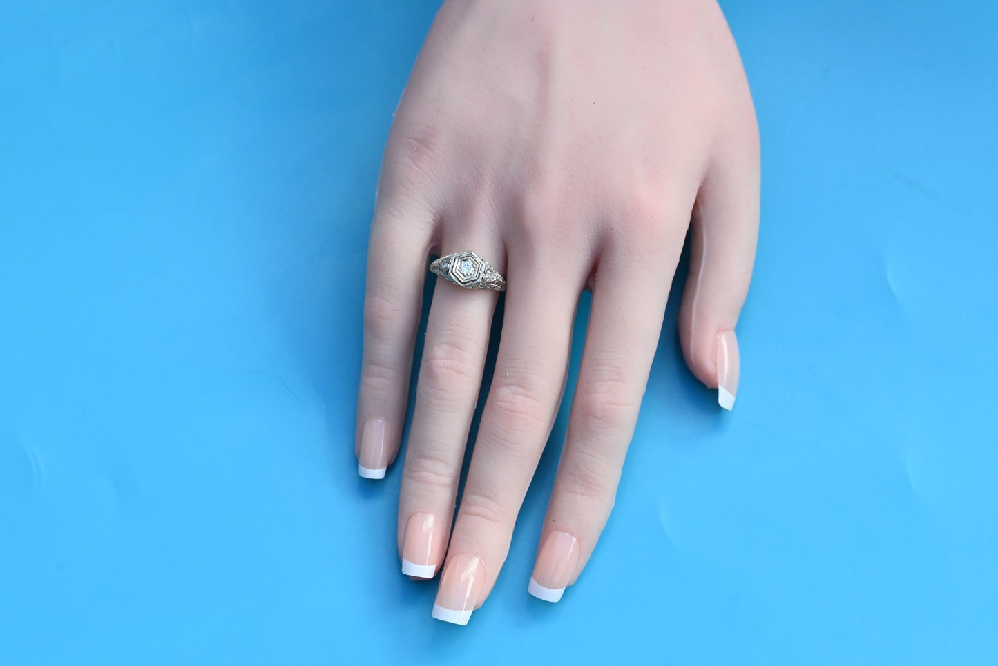 Amazing Antique Art Deco 1900s Diamonds & 18k White Gold Heart Design Ring 2