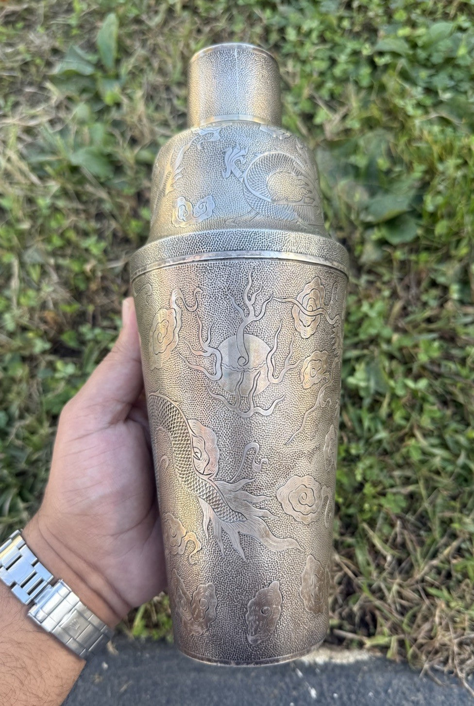 Etched Antique Dragon Design Teh Ling Export Silver Cocktail Shaker 615 Grams7