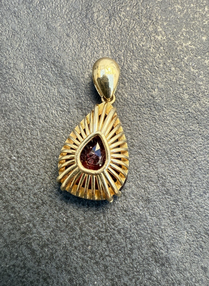 Superb Antique / Vintage Plum Red Natural Tourmaline & 18K Yellow Gold Pendant3
