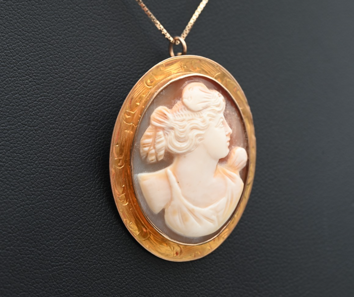 Antique 1900s Carved Shell Cameo Portrait of Woman Set in 10K Yellow Gold2