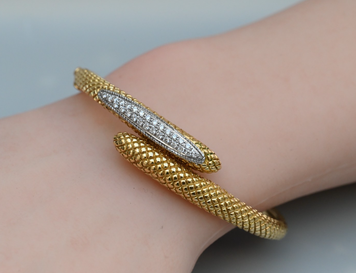 Stunning 18K Gold & Natural Diamonds Snake Bracelet Designer Andrea Candela CJI0