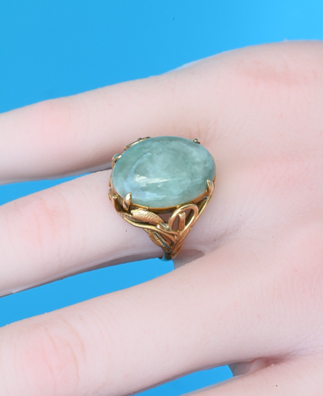 Lovely Muted Green Jade Cabochon set in a Decorative 14K Yellow Gold Mounting8