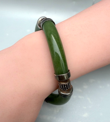 Gorgeous Vintage Chinese Green Jade & Textured Sterling Silver Bracelet2