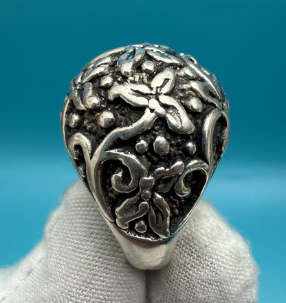Stunning Vintage Designer Sterling Silver Ring with Floral Motif6